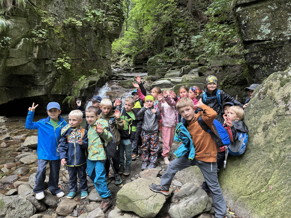 Společně na Lysou: Druháci z Tyršovky objevovali krásy Beskyd